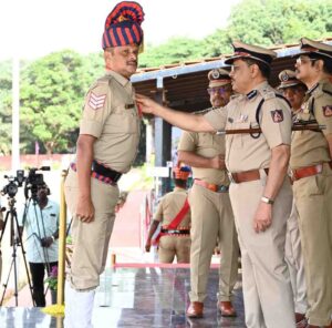 ಕರ್ತವ್ಯನಿಷ್ಠೆಗೆ ಒಲಿದ ರಾಜ್ಯ ಗೌರವ: ದೀಪಕ್ ನಾಯ್ಕರಿಗೆ ಡಿಜಿ-ಐಜಿಪಿ ಚಿನ್ನದ ಪದಕ