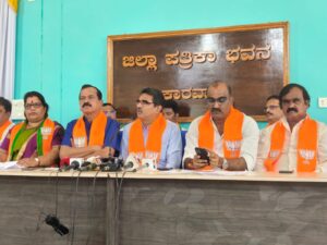ಅಕ್ರಮ ವಲಸಿಗರಿಗೆ ನಿವಾಸಿ ಪ್ರಮಾಣಪತ್ರ ಬೇಡ: ಬಿಜೆಪಿ ಆಕ್ರೋಶ!