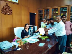 ಬಿಡಾಡಿ ದನಗಳ ಹಾವಳಿ ತಡೆಗೆ ಆಗ್ರಹಿಸಿ ಜಿಲ್ಲಾಧಿಕಾರಿಗಳಿಗೆ ದಲಿತ ರಕ್ಷಣಾ ವೇದಿಕೆ ಮನವಿ