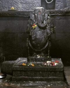 ಮಹಾಗಣಪತಿ ವಿಗ್ರಹ ಸವಕಳಿ: ಸ್ಪರ್ಶ ದರ್ಶನಕ್ಕೆ ಸಂಪೂರ್ಣ ನಿಷೇಧ!