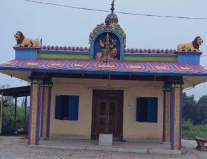 ಕಳ್ಳರ ಕಾಟ; ಒಂದೇ ರಾತ್ರಿ ಎರಡು ಕಡೆ ಕಳ್ಳತನ