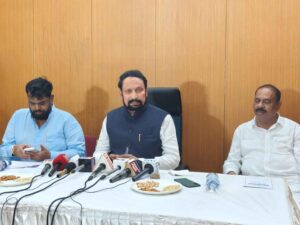 ಬಿಜೆಪಿಯವರಿಗೆ ಭ್ರಷ್ಟಾಚಾರದ ಬಗ್ಗೆ ಮಾತನಾಡುವ ನೈತಿಕ ಹಕ್ಕಿಲ್ಲ: ಲಕ್ಷ್ಮಣ್ ಸವದಿ ವಾಗ್ದಾಳಿ