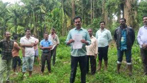 ಅಡಿಕೆ ತೋಟಕ್ಕೆ ಅರಣ್ಯ ಸಿಬ್ಬಂದಿ ಪ್ರವೇಶ: ಮರಗಳ ಕಡಿತಕ್ಕೆ ಕುಟುಂಬದ ಆಕ್ರೋಶ