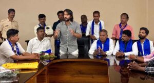 ನಟ ಚೇತನ್ ಭೇಟಿ: ಸಂವಿಧಾನದ ಮೌಲ್ಯಗಳ ಆಧಾರಿತ ಸಮಾಜ ನಿರ್ಮಾಣಕ್ಕೆ ಕರೆ