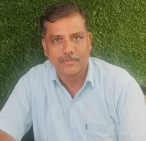 ಆರ್. ವಿ. ದೇಶಪಾಂಡೆ ಅವರಿಗೆ ಸಚಿವ ಸ್ಥಾನ ನೀಡಲು ವಿನಾಯಕ್ ಬಾರೆಕರ್ ಒತ್ತಾಯ