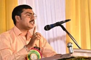 ಮೀನುಗಾರ ಮಹಿಳೆ ಮೇಲೆ ಹಲ್ಲೆ ಆರೋಪ: ಅಧಿಕಾರಿ ವಿರುದ್ಧ ಸಿಡಿದೆದ್ದ ಜನಪ್ರತಿನಿಧಿಗಳು