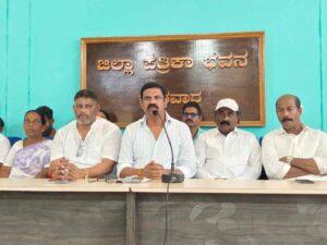 ಗೋಕರ್ಣ ಬೋಟ್‌ಗಳಿಗೆ ಎನ್‌ಒಸಿ ಕಗ್ಗಂಟು: ಹಪ್ತಾ ವಸೂಲಿ ಆರೋಪ, ಮೀನುಗಾರರಿಂದ ಹೋರಾಟದ ಎಚ್ಚರಿಕೆ