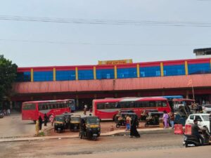 ಬಾಡಿಗೆಗಾಗಿ ಬೀದಿಯಲ್ಲಿ ಹೊಡೆದಾಟ; ಇಬ್ಬರ ವಿರುದ್ಧ ಪ್ರಕರಣ